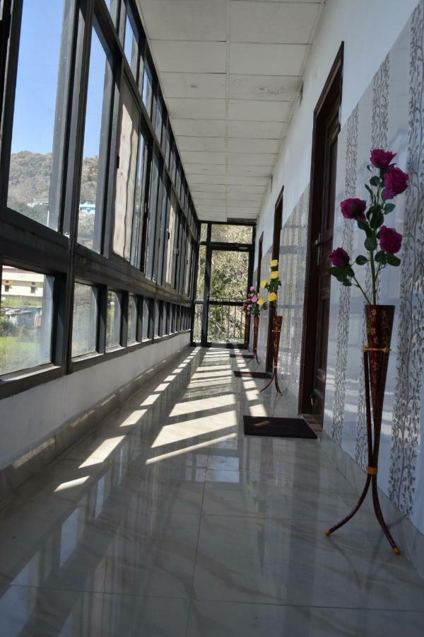 Hotel Himalayan View Lansdowne Ngoại thất bức ảnh